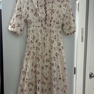 Chic Cream Floral Maxi Dress